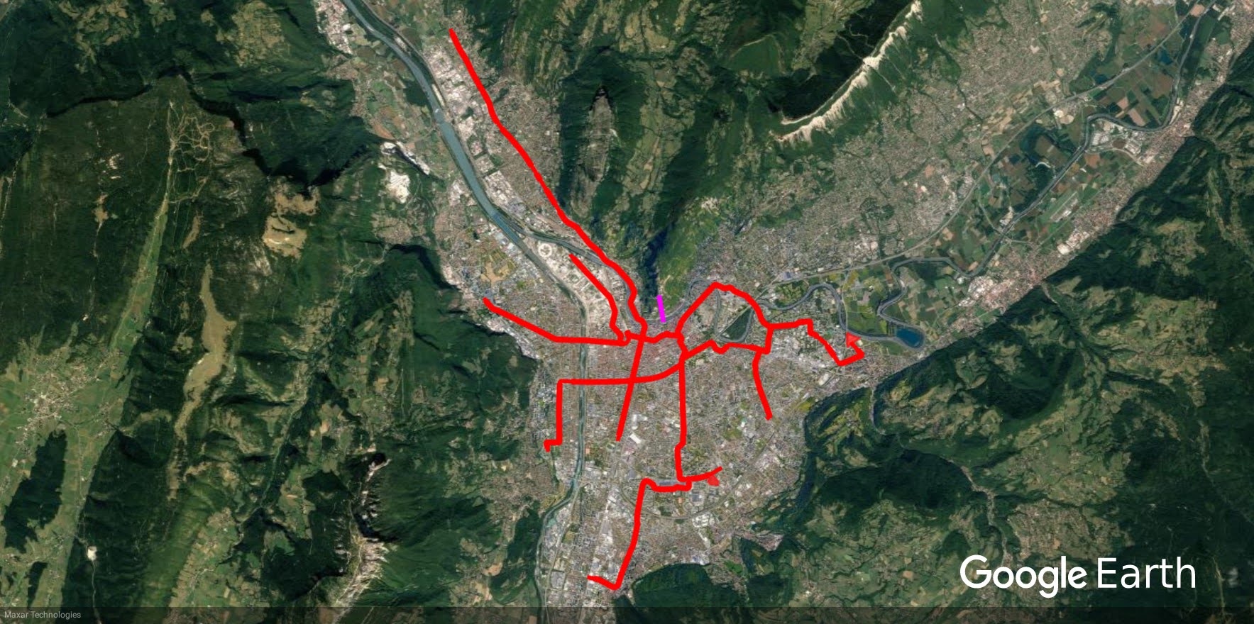 Grenoble - przykład wyglądu nakładki w Google Earth - powiększ obraz